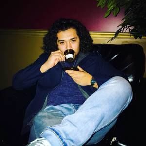 Meet your Posher, Santi